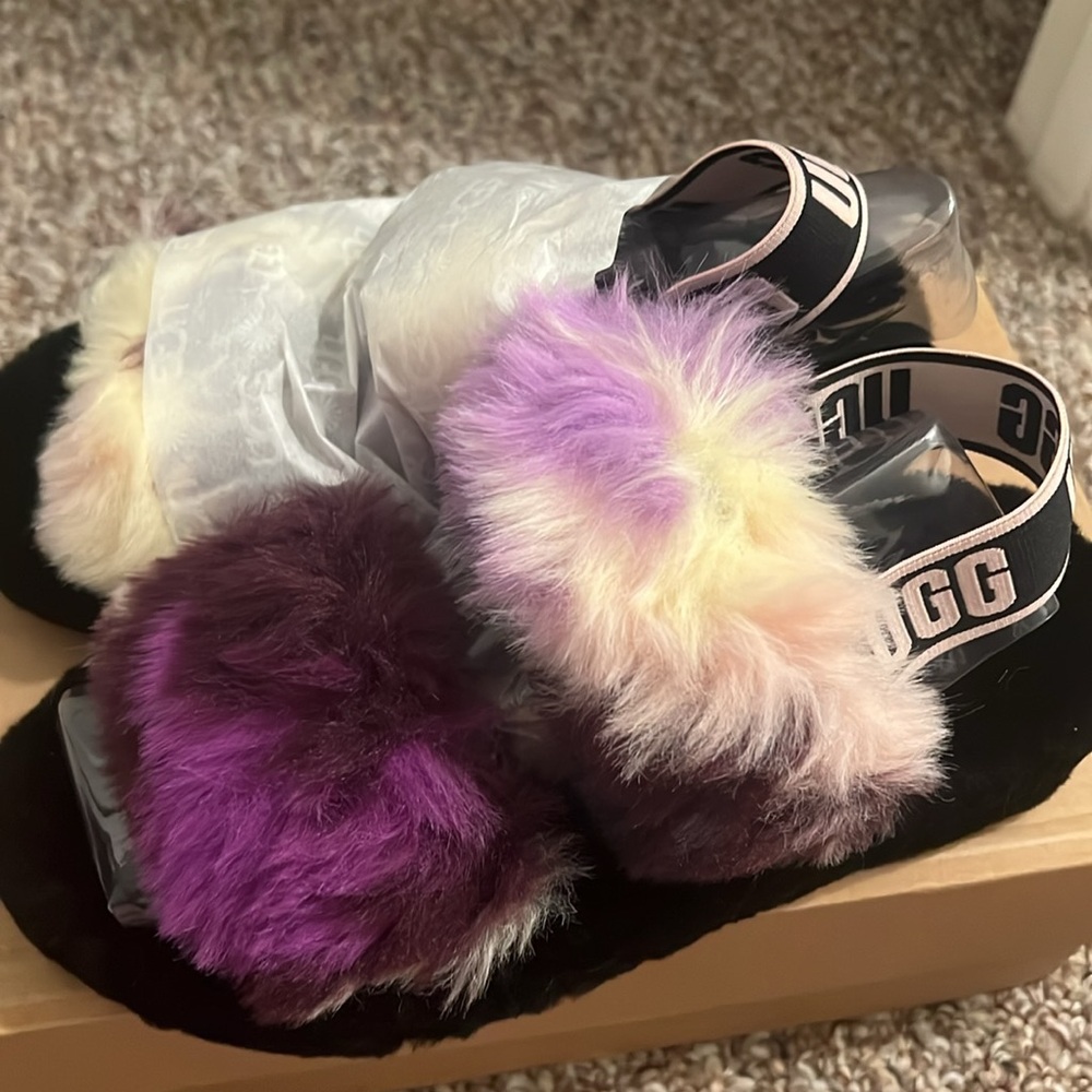 Brand new Uggs slipper slides